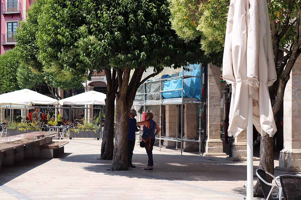 Fotos: Los burgaleses se refugian del calor en sombras y terrazas