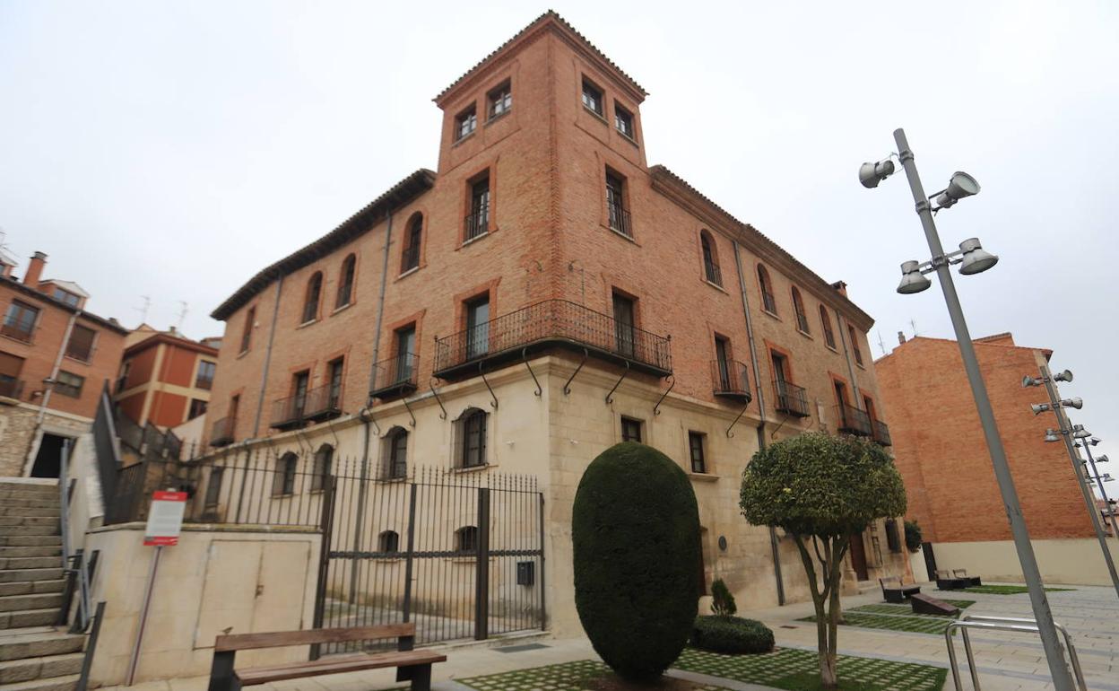 El Palacio de Castilfalé, sede del Archivo Municipal, necesita una ampliación. 