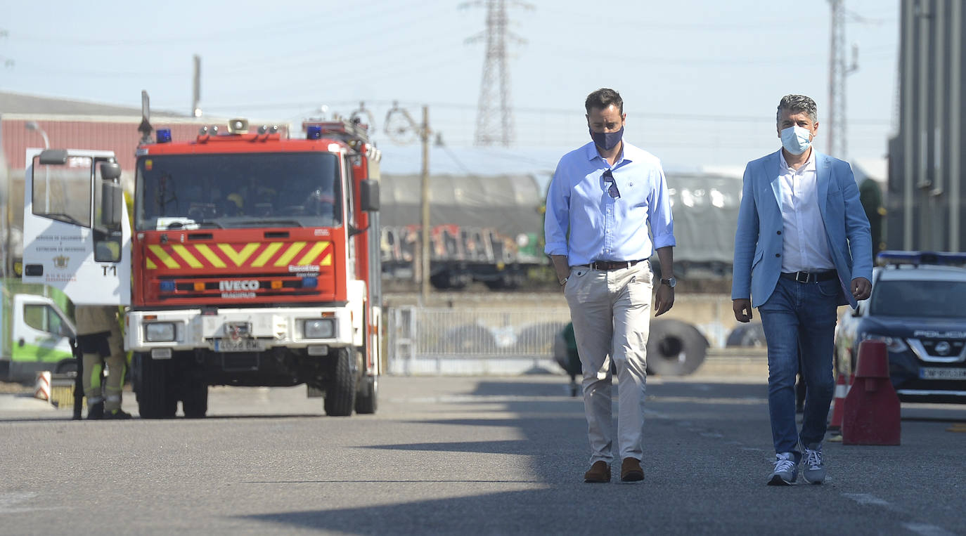 Accidente laboral en Gonvarri donde han fallecido dos trabajadores tras caer de una altura de 10 metros.