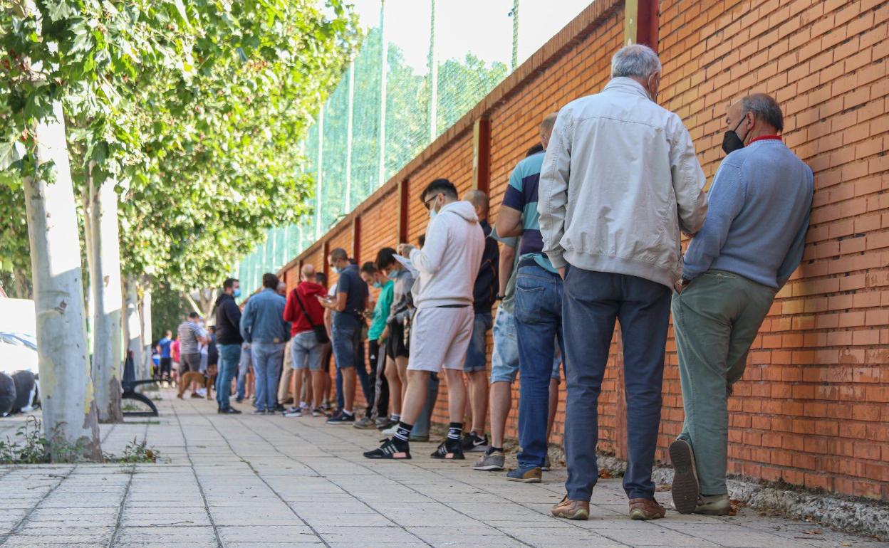 Durante toda la mañana se han registrado colas en el estadio.