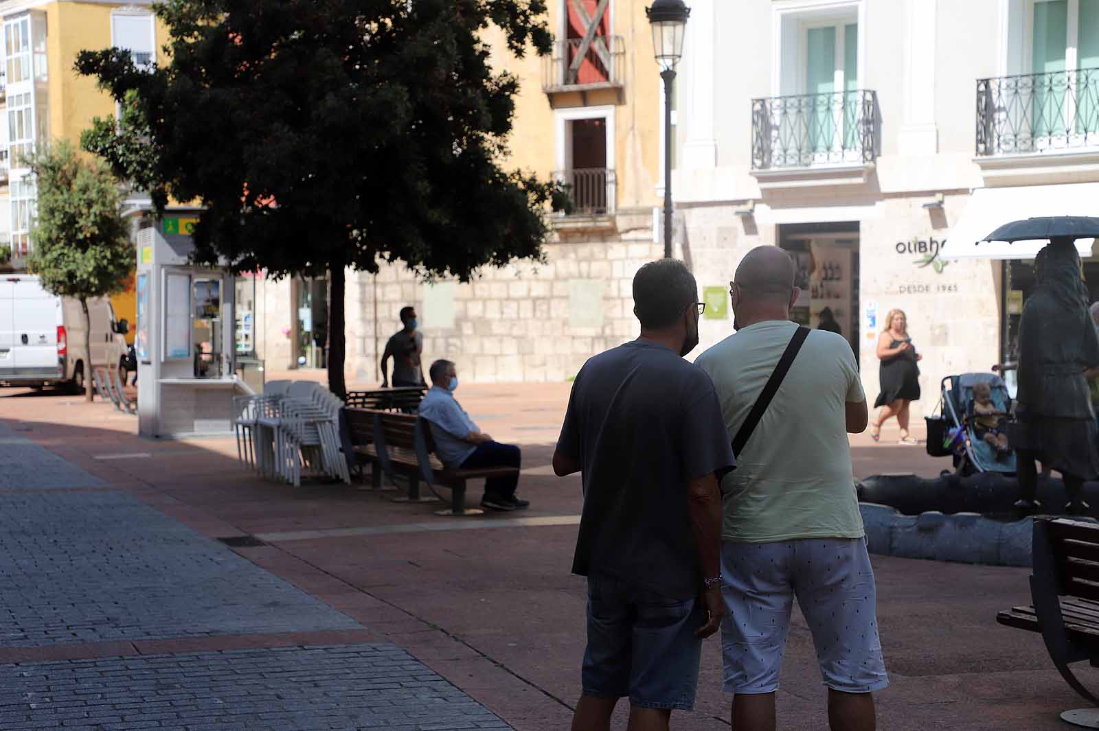 Las terrazas a la sombra han sido parada obligatoria para muchos. 