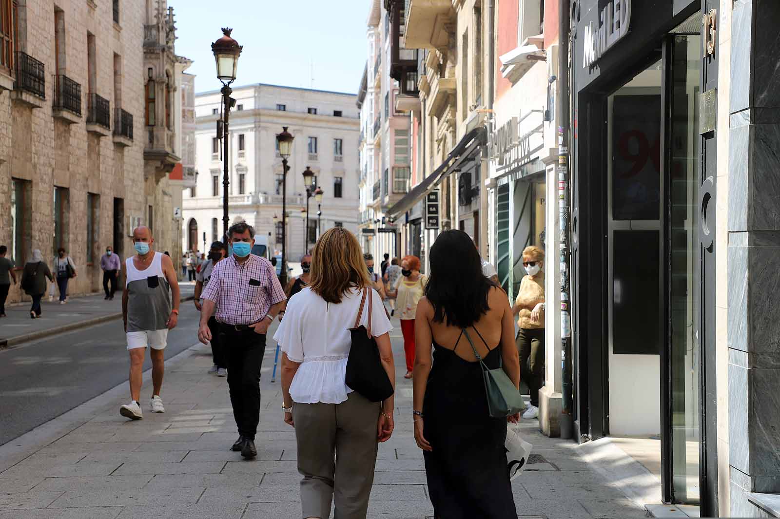 Las terrazas a la sombra han sido parada obligatoria para muchos. 