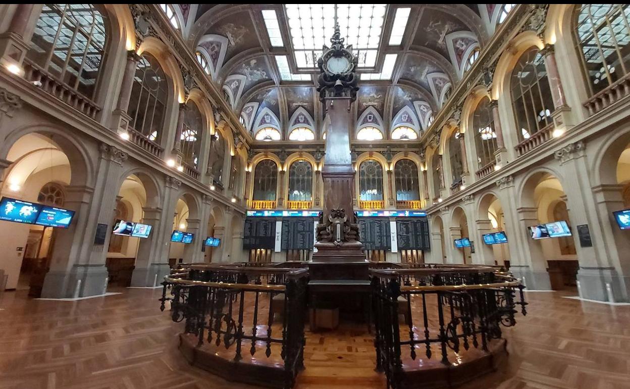 Interior de la Bolsa de Madrid. 