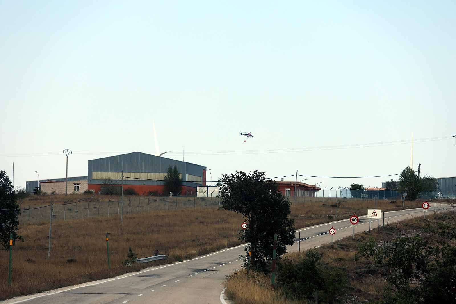 Un gran operativo trabaja desde primera hora de la tarde en incendio declarado en Masa.