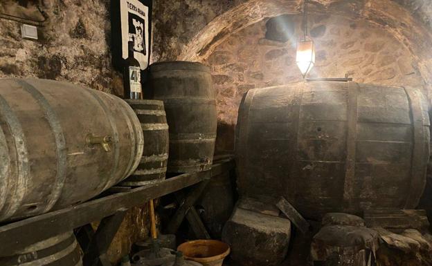 Galería. Bodega de la peña Tierra Aranda en la capital ribereña.