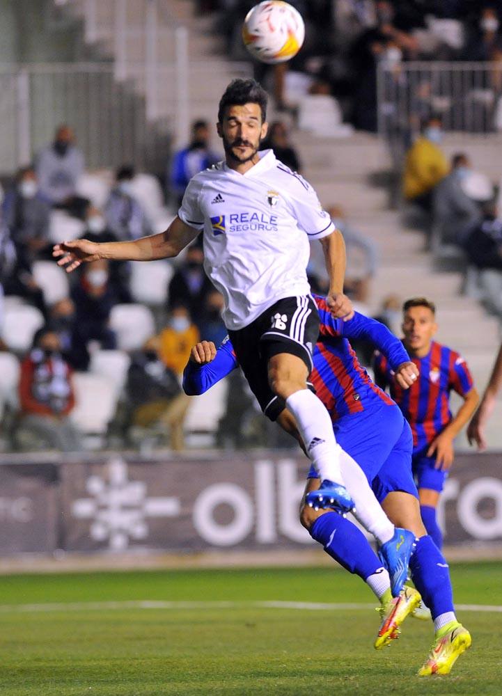 Fotos: Imágenes del Burgos CF - Eibar en El Plantío