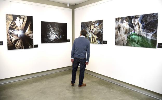 Imagen principal - Exposición del Grupo Espeleológico Edelweiss en el Consulado del Mar. 