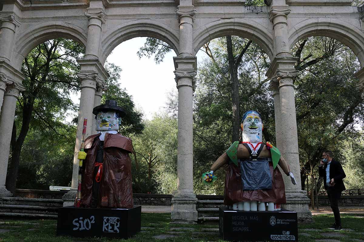 El parque de la Isla de Burgos acoge cinco esculturas realizadas con residuos de diversa naturaleza para concienciar sobre la reutilización de la basura. 