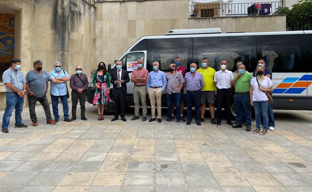 La Junta inaugura el Bono Rural de Transporte gratuito a la demanda en el Valle de Tobalina