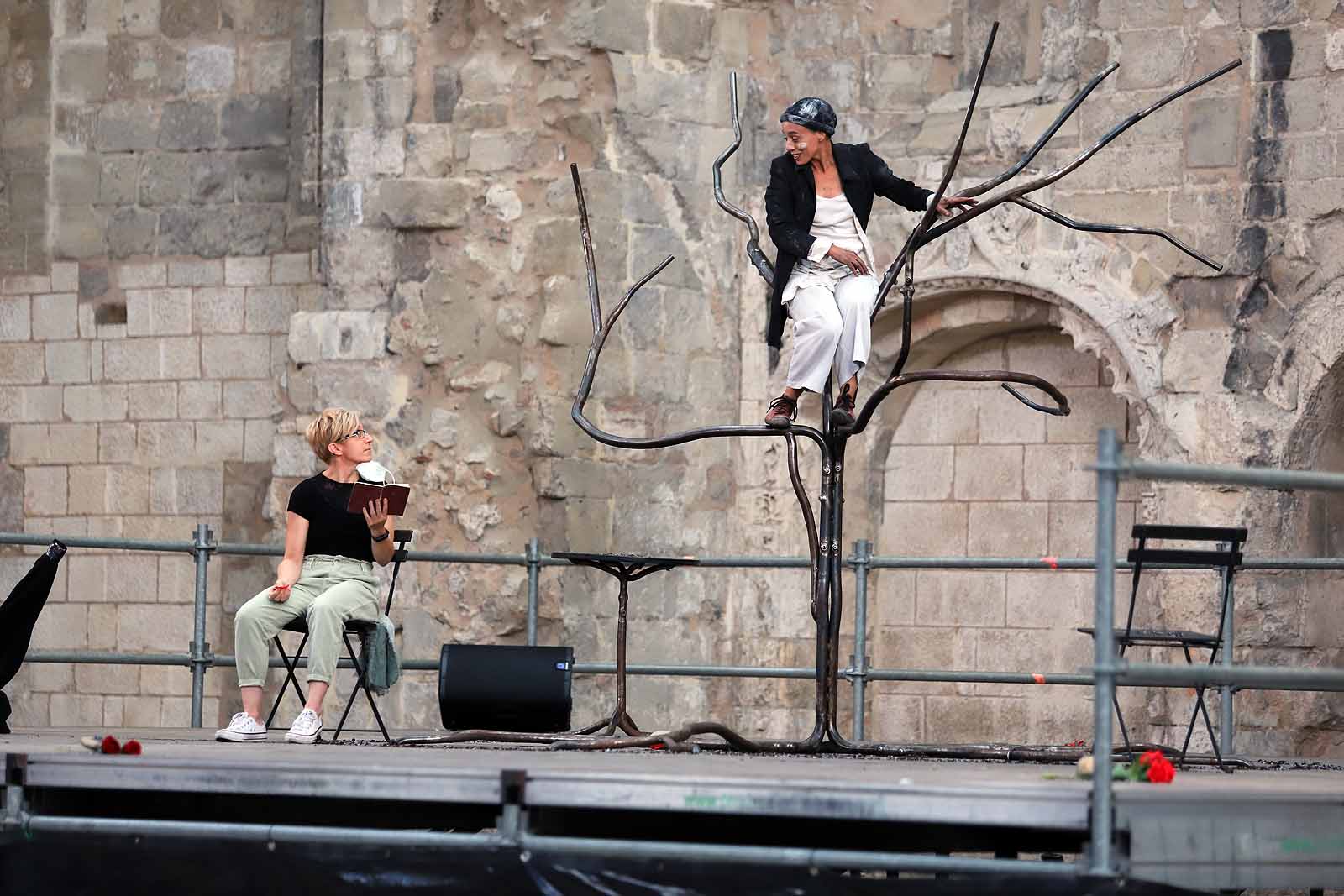 Circo, danza y teatro ya están en Burgos en una nueva edición del festival.