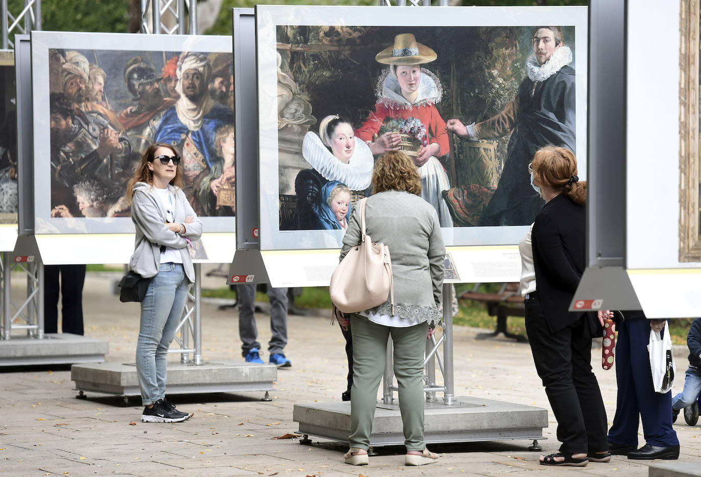 50 recreaciones del museo se exhiben en el corazón de la capital.