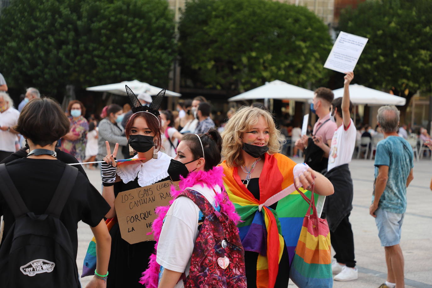 Concentración contra las agresiones homófobas en Burgos.