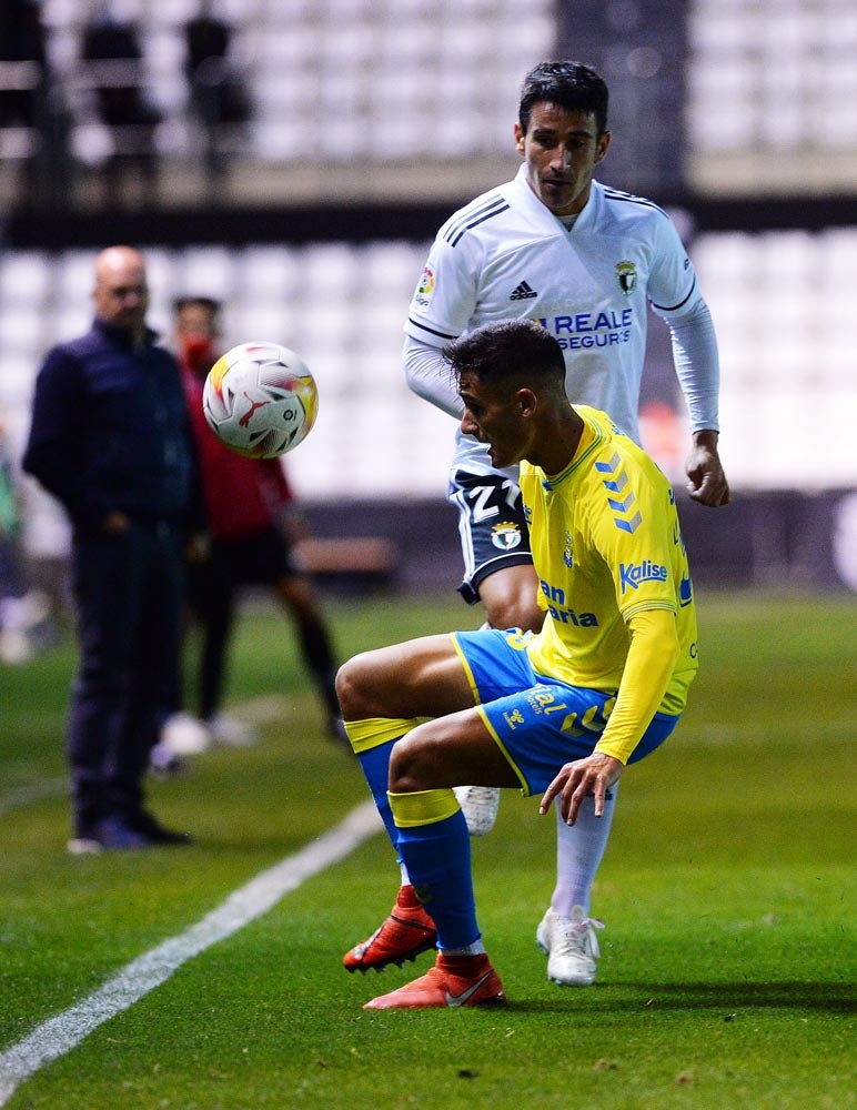 Fotos: El Burgos CF suma un empate frente a Las Palmas