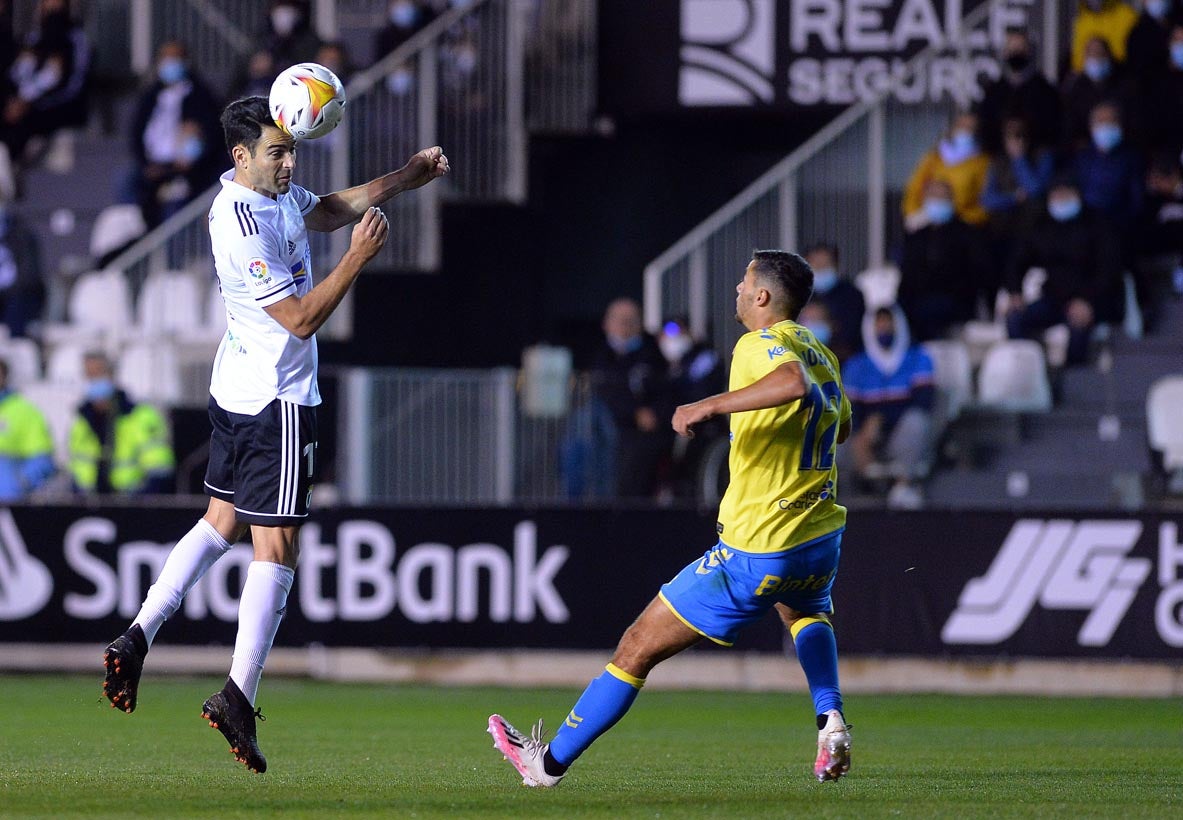 Fotos: El Burgos CF suma un empate frente a Las Palmas