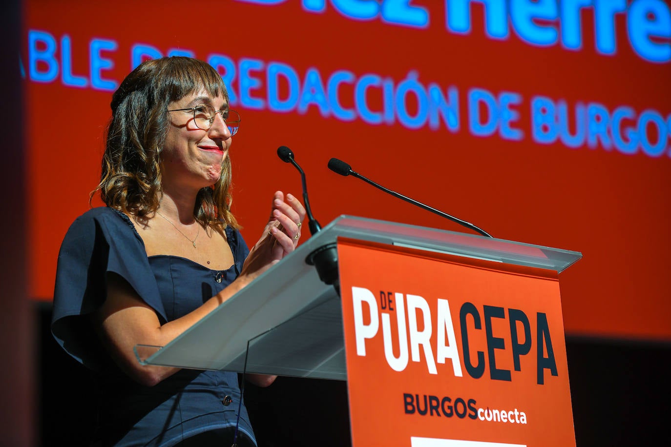 Los premiados posan con su galardón De Pura Cepa.