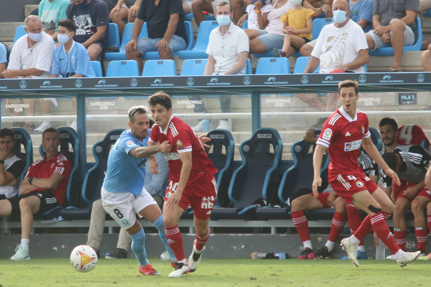 Fotos: El encuentro del Burgos frente al Ibiza en imágenes