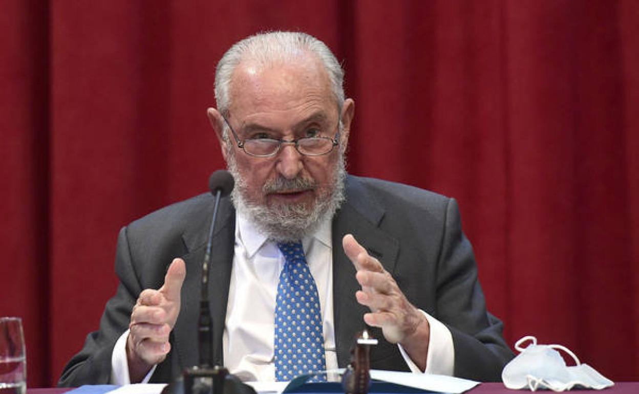 Manuel Aragón Reyes, catedrático de Derecho Constitucional de la Universidad Autónoma de Madrid y ex magistrado del Tribunal Constitucional, Manuel Aragón Reyes.