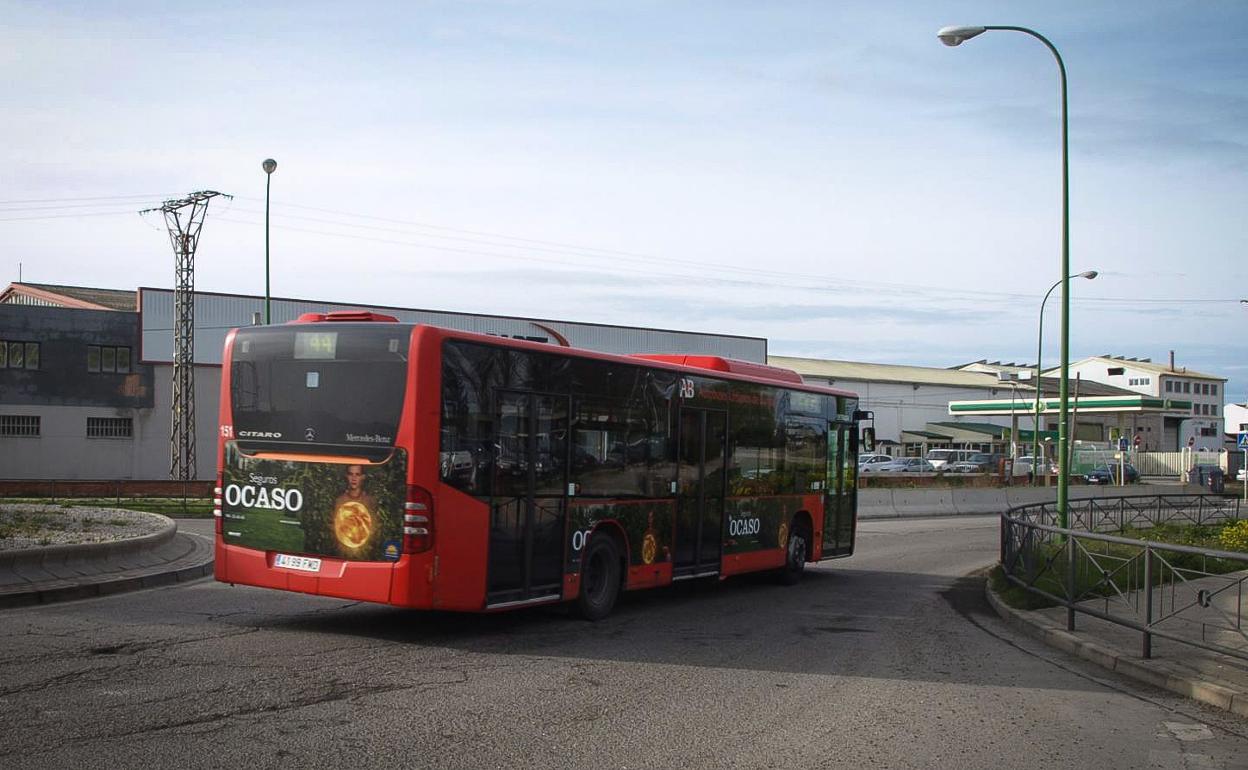 El uso del autobús urbano en los polígonos es residual. 