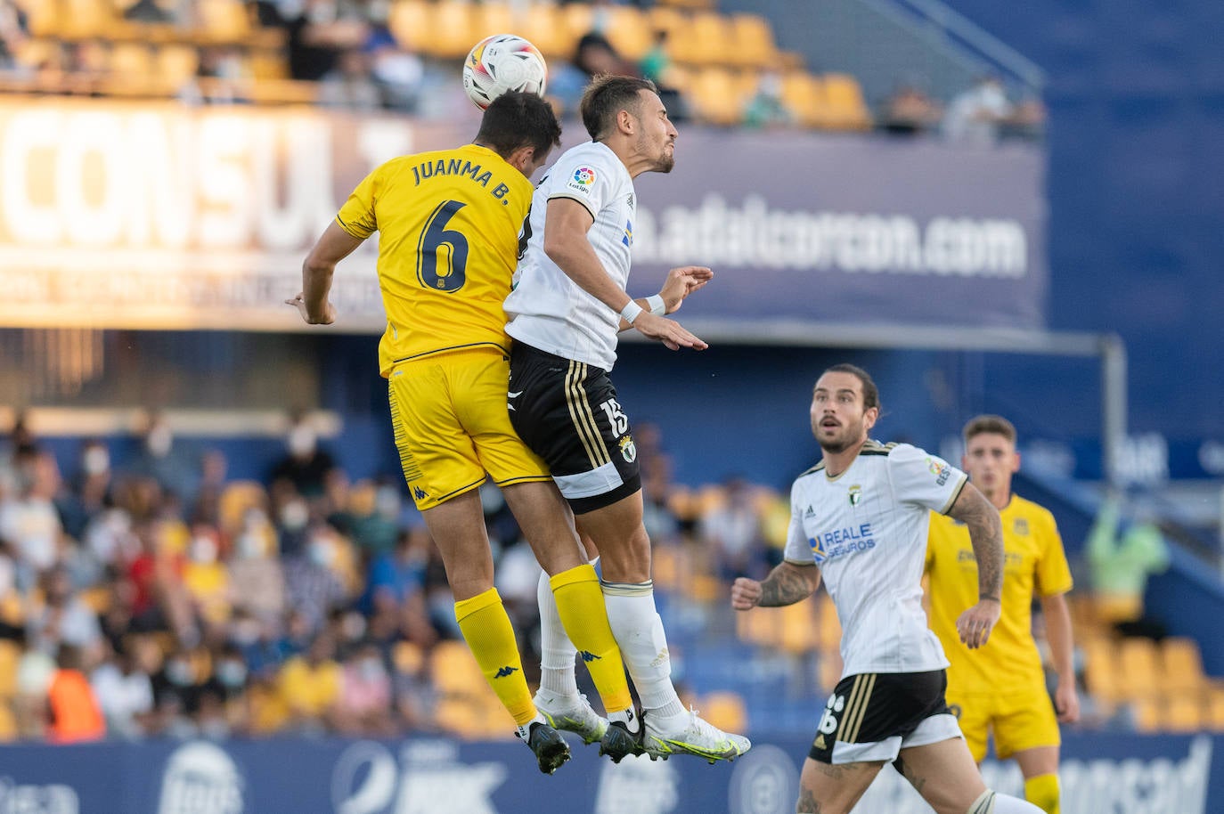 Fotos: El Burgos CF cae en casa del colista