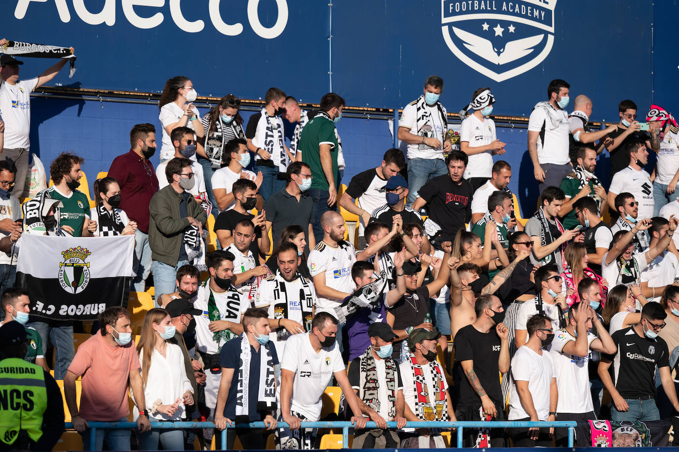 Fotos: El Burgos CF cae en casa del colista