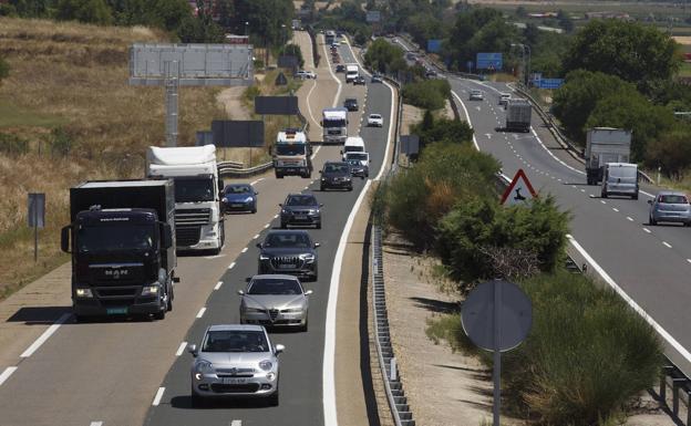 Cinco heridos durante el Puente del Pilar en las carreteras de Burgos