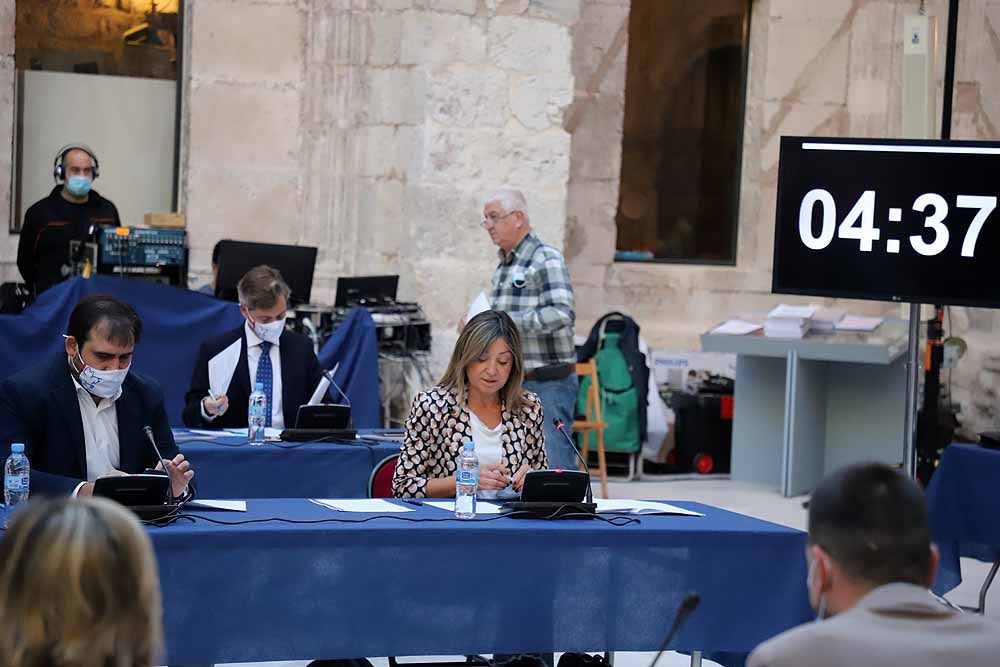 Fotos: La dimisión de Israel Hernando marca el pleno de Burgos