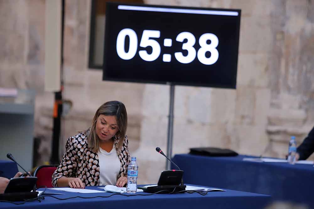 Fotos: La dimisión de Israel Hernando marca el pleno de Burgos