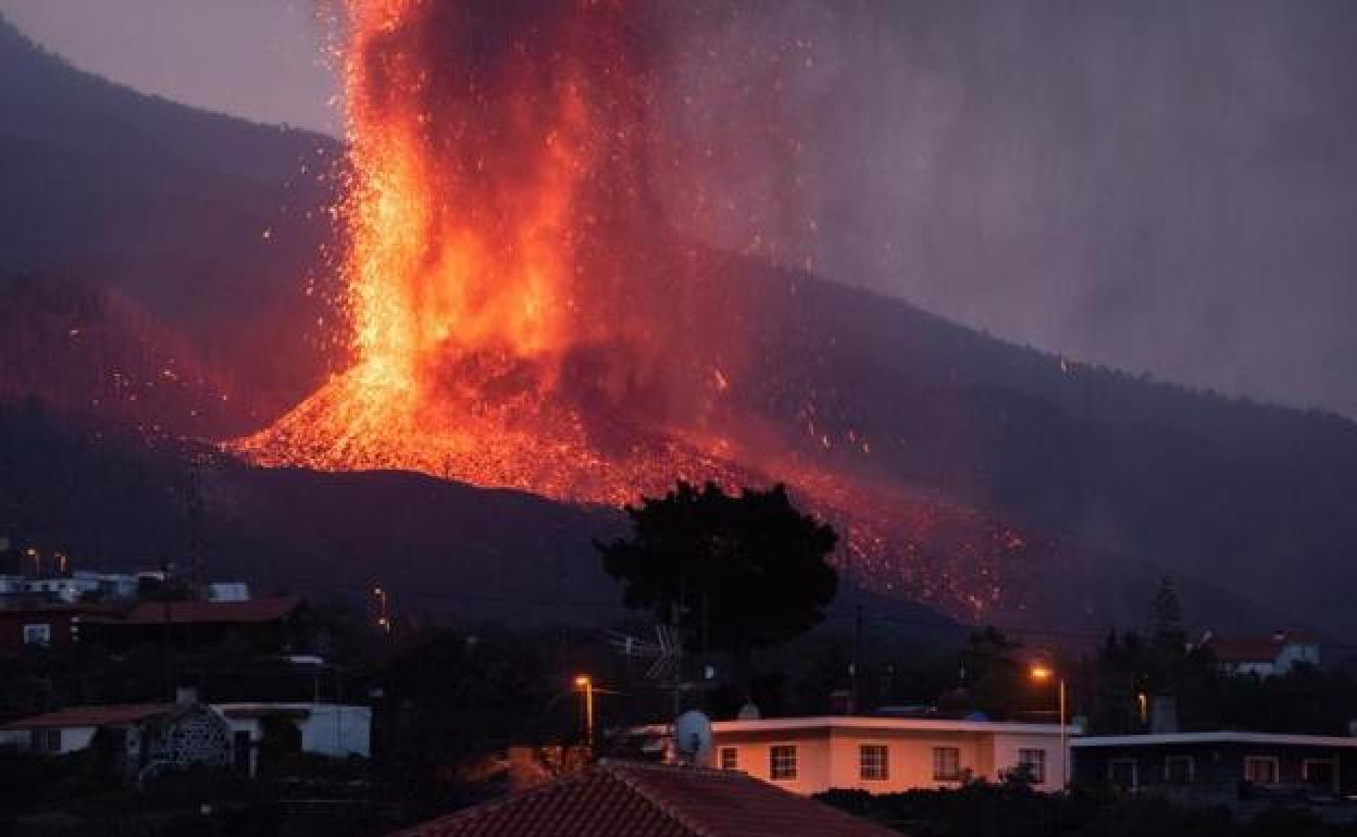 Cajaviva Caja Rural canalizará ayudas a los afectados por el volcán de La Palma