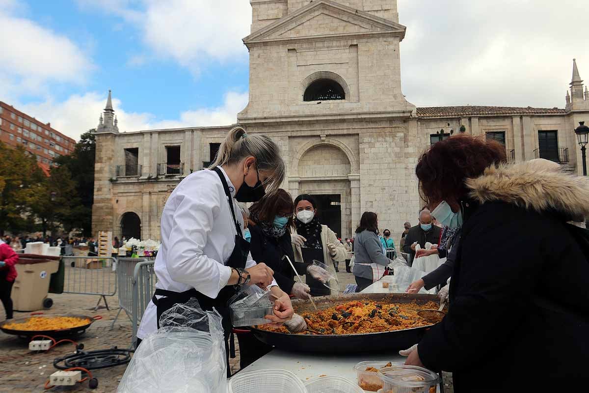 Fotos: 350 kilos de arroz para enviar desde Burgos más de 20.000 euros a La Palma