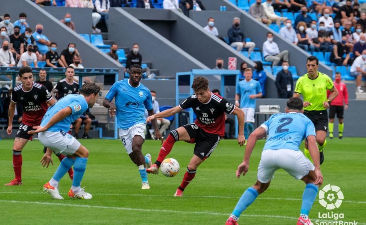 Partido entre el Ibiza y el Mirandés. 