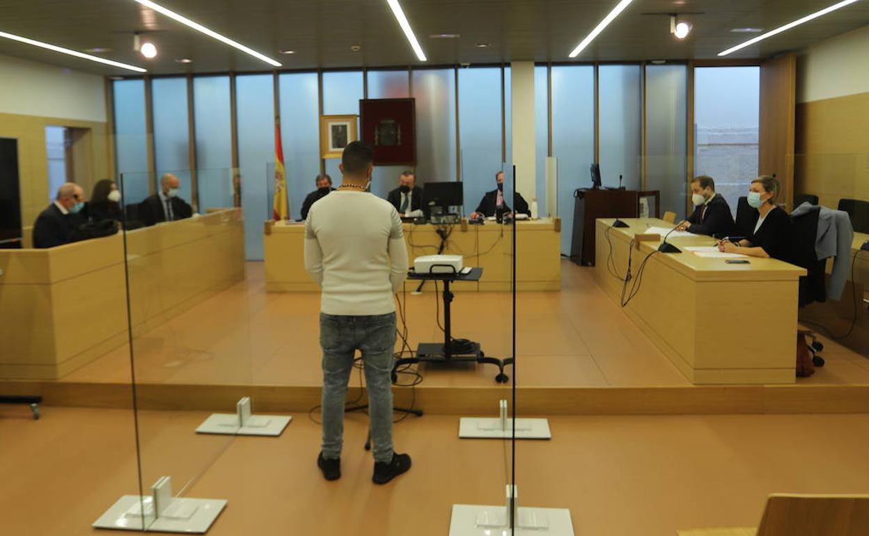 El condenado A. E. H. H., en la Audiencia Provincial.