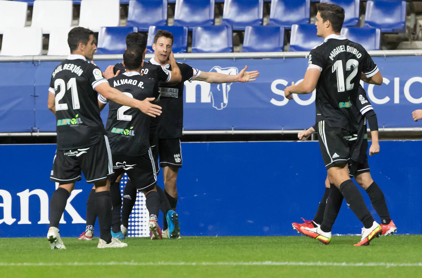 Los de Calero sacan su faceta goleadora en Asturias.