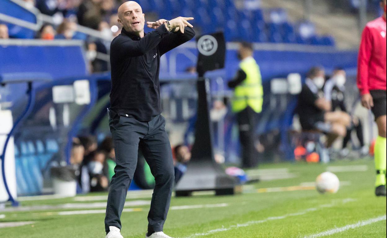 Julían Calero, en el Carlos Tartiere.