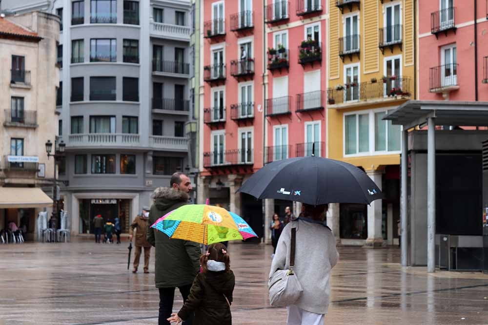 Fotos: Burgos se despide octubre con lluvia