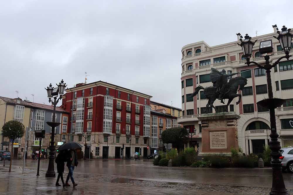 Fotos: Burgos se despide octubre con lluvia