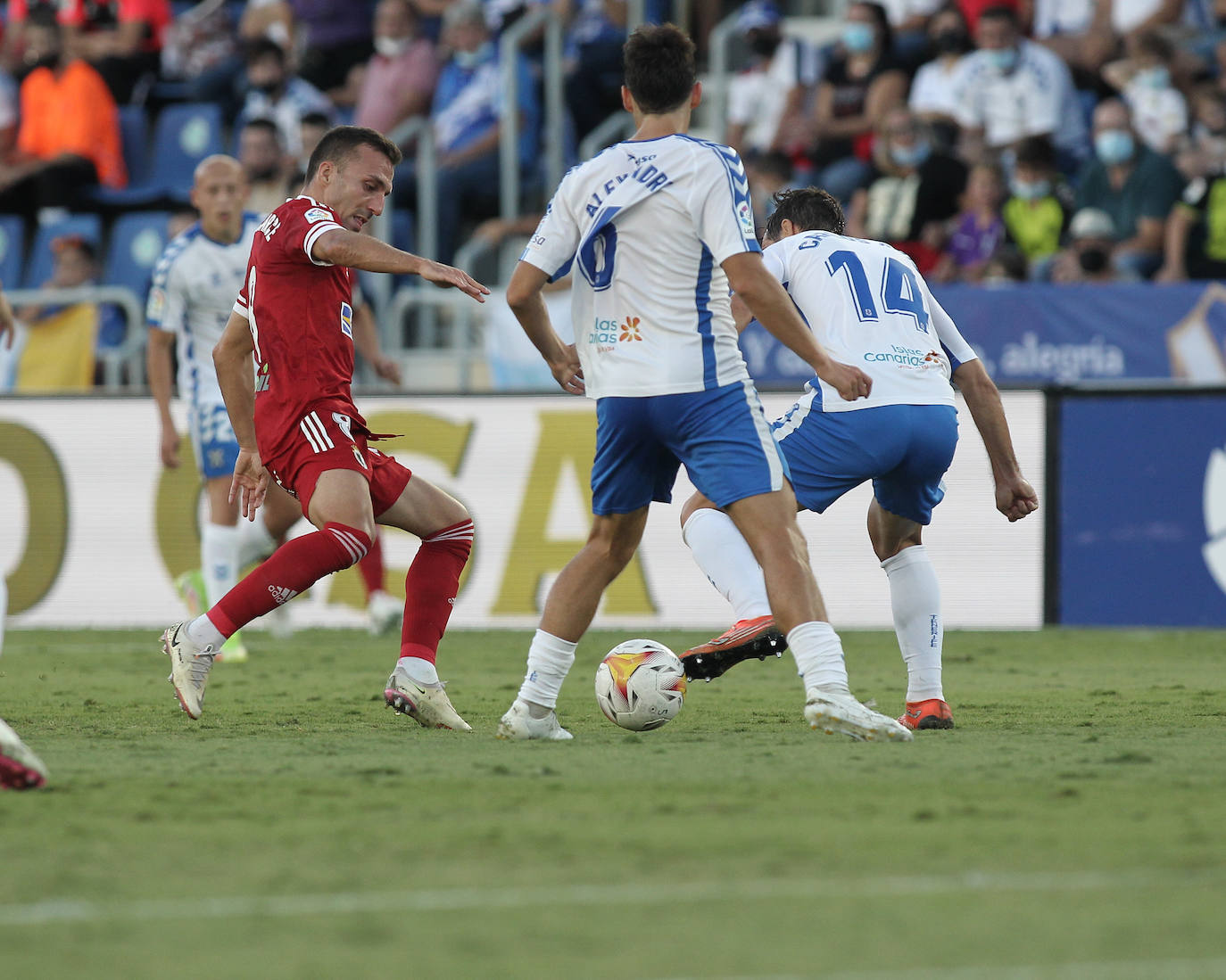 Fotos: El CD Tenerife golea al Burgos CF