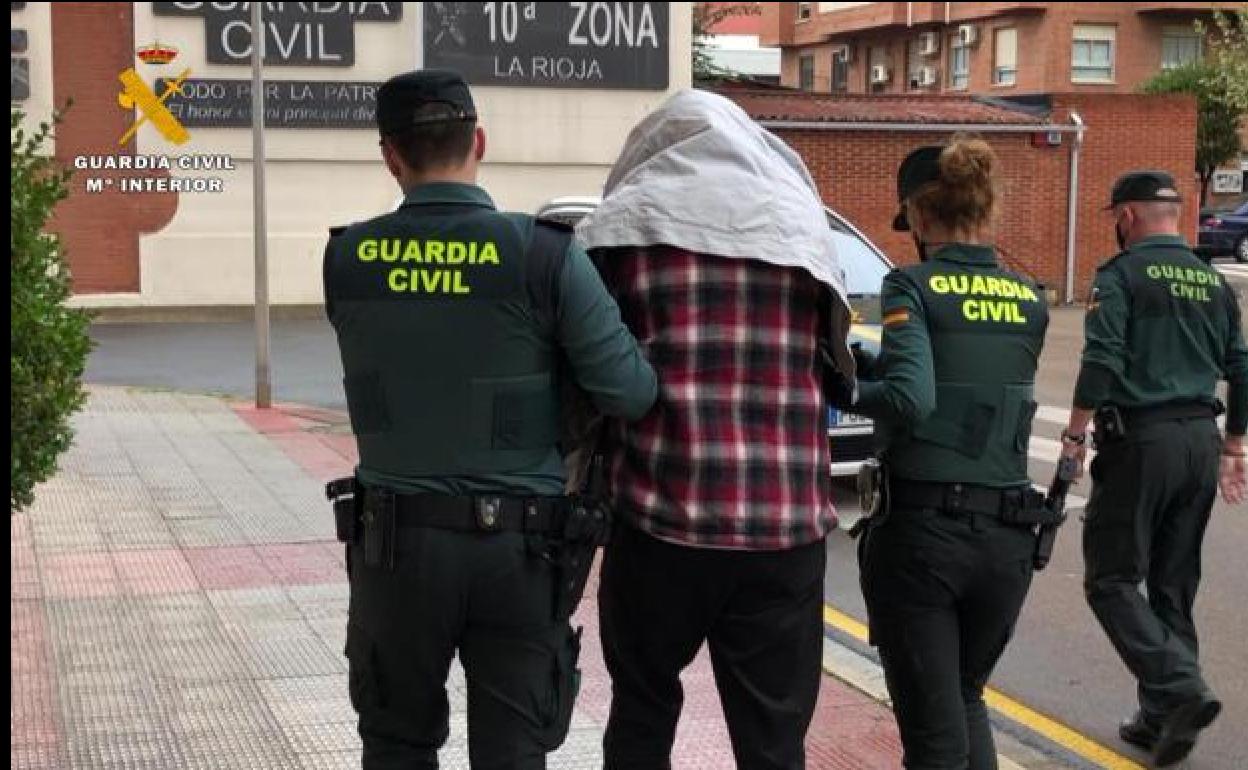 Los agentes de la condicional hicieron 16 actuaciones de seguimiento al asesino de Lardero