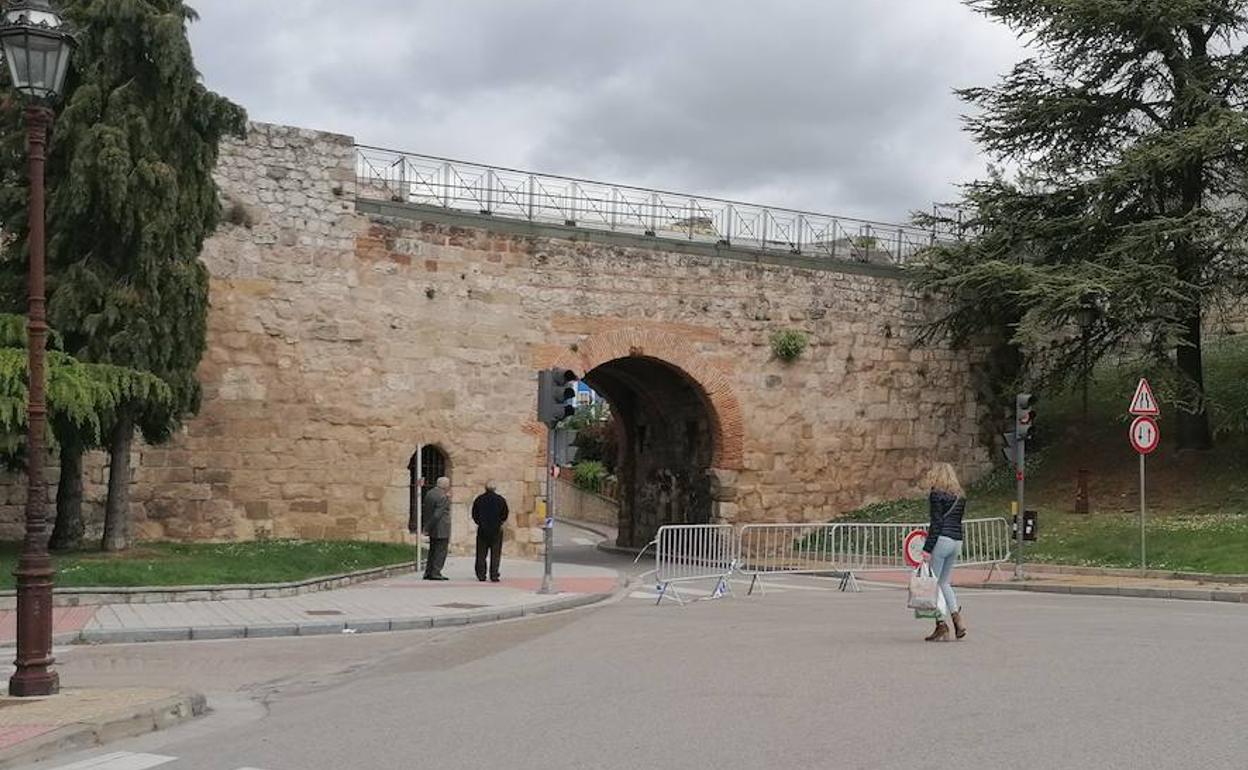 El arco de San Martín fue cerrado al tráfico meses atrás. 