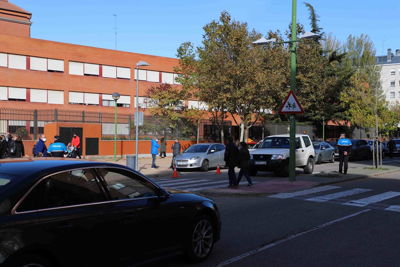 La Policía Local intensifica las labores de informar en los centros educativos de la capital.