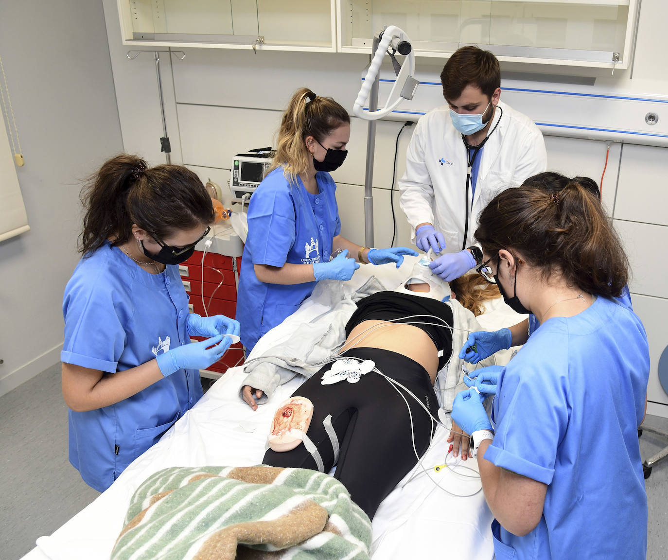 Simulacro de actuación sanitaria ante una situación de múltiples víctimas en la Universidad de Burgos.