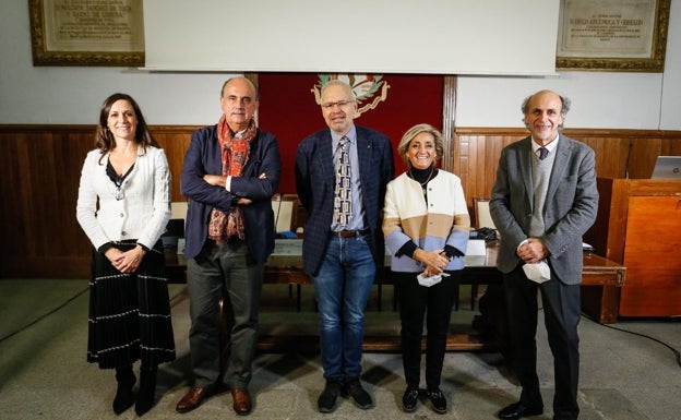 Responsables del programa, en la presentación celebrada en el Colegio de Médicos de Madrid. 