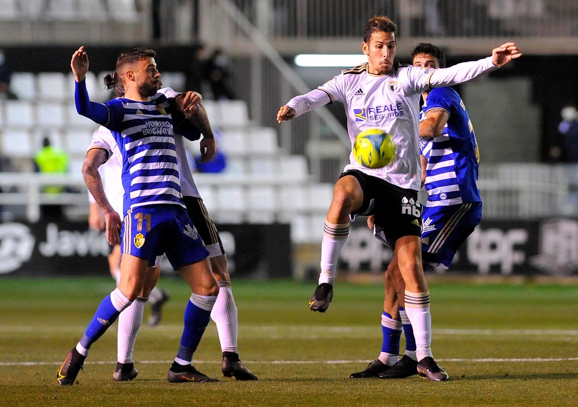 Fotos: El Burgos CF se hace con un nuevo derbi