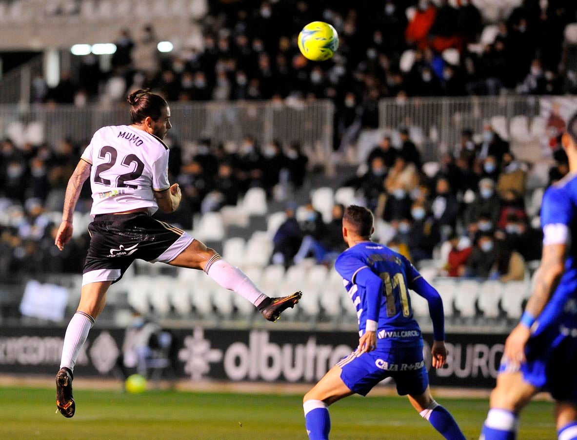 Fotos: El Burgos CF se hace con un nuevo derbi