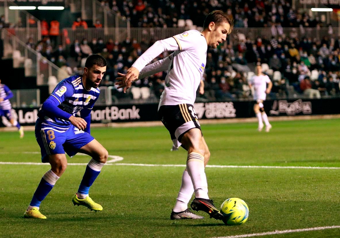 Fotos: El Burgos CF se hace con un nuevo derbi