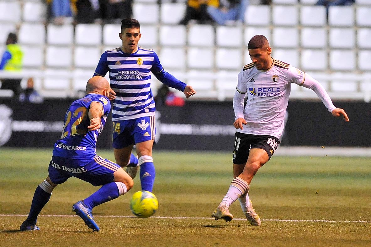 Fotos: El Burgos CF se hace con un nuevo derbi