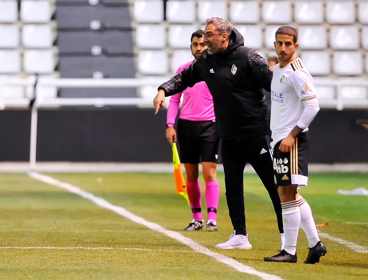 Fotos: El Burgos CF se hace con un nuevo derbi