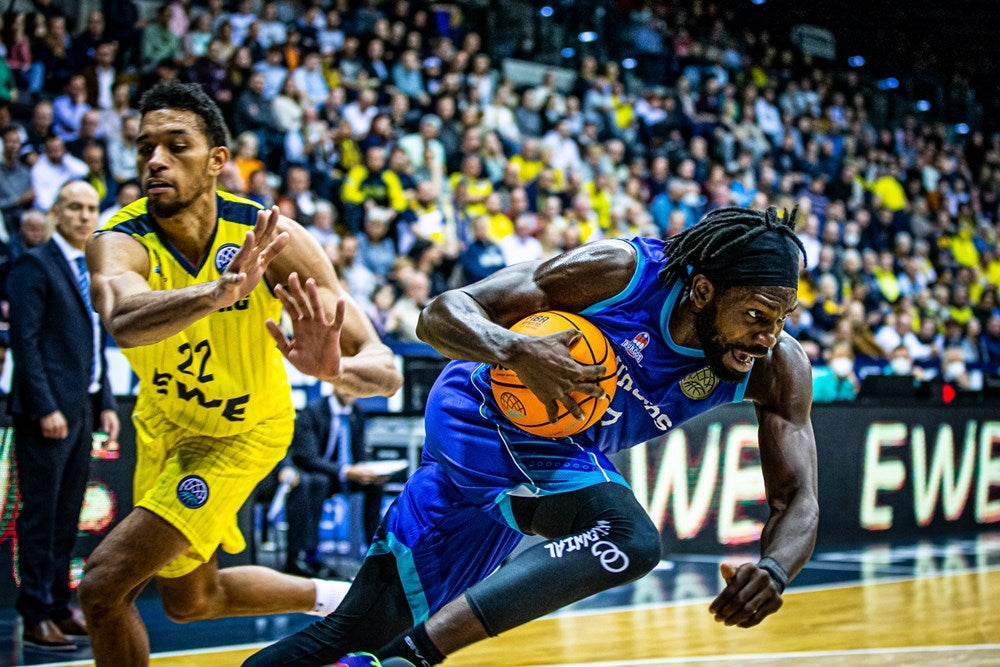 Fotos: El Hereda San Pablo Burgos vence al EWE Baskets Oldenburg