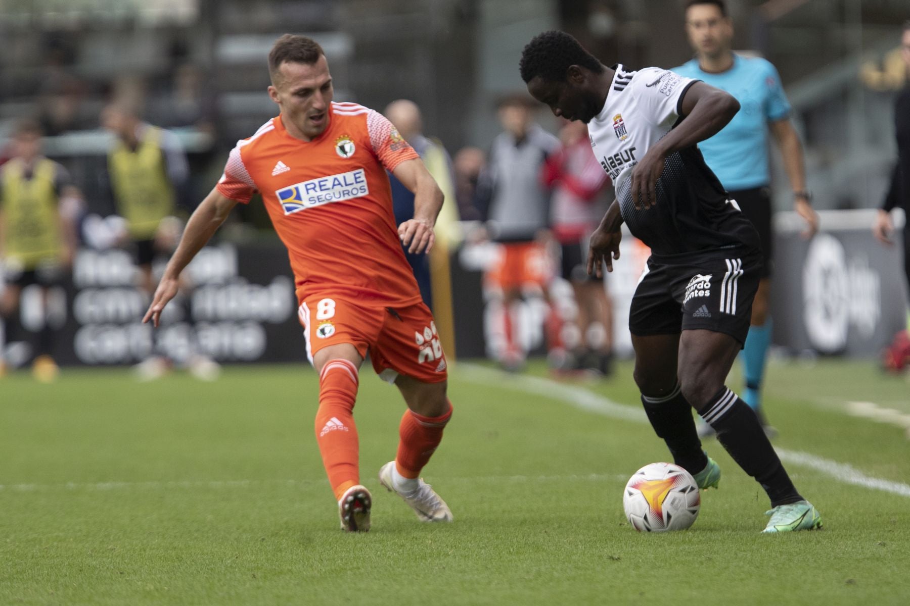 Fotos: El Burgos CF no puede con el FC Cartagena