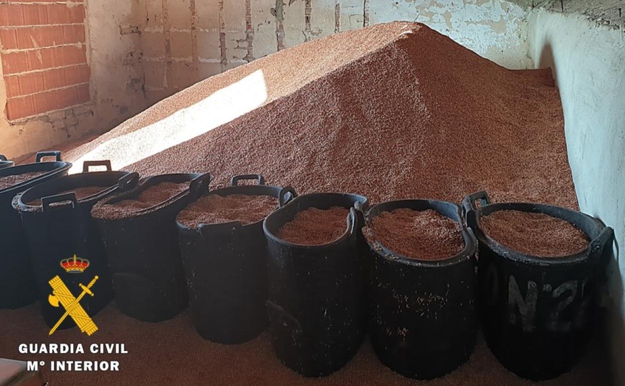 Se han incautado 8.000 kilos de cebada protegida.