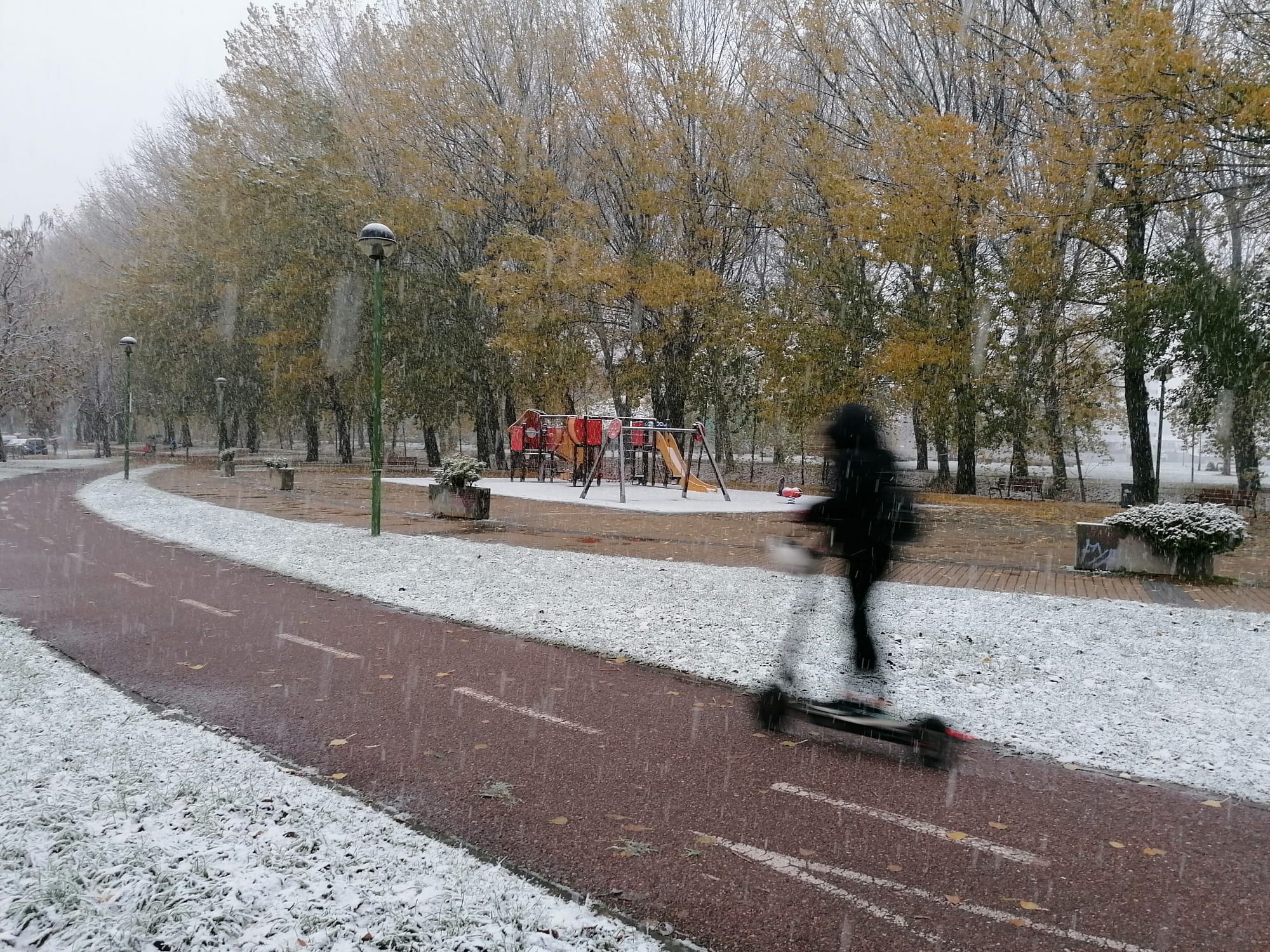 Fotos: La primera nevada del otoño en Burgos en imágenes